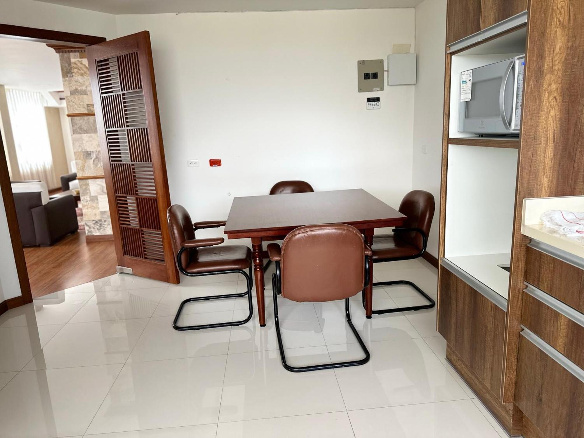 Instant Hotel - Departamento En Ambato Exteriér fotografie
